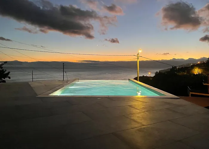 Sun Temple By Madeira Tatil Evi Ribeira Brava